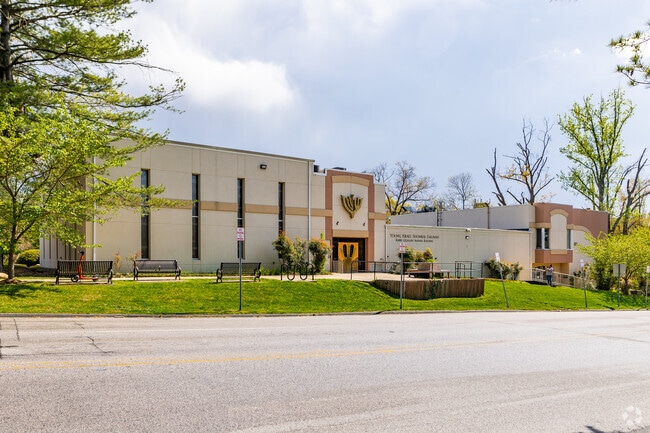 Young Israel Shomrai Emunah is one of many synagogues found in Kemp Mill.