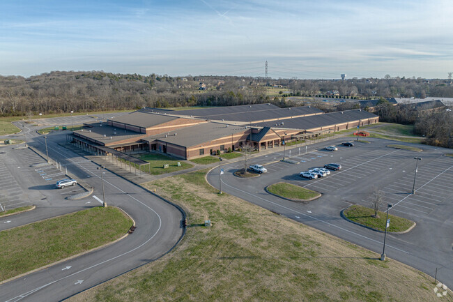 Students in grades 6-8 can get an education at Knox Doss Middle School.