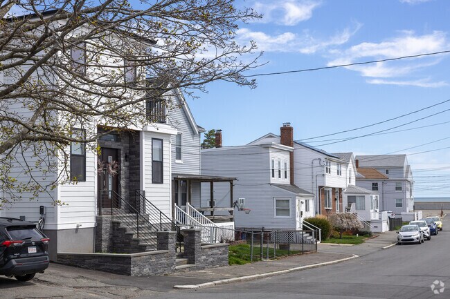 Homes line the spacious streets leading to the water in Beachmont.