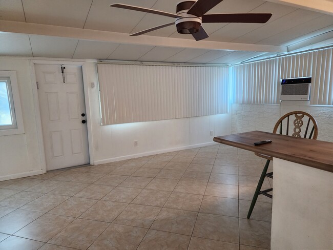 465 S Fig Tree Ln unit a, Plantation, FL 33317 - photo 5
