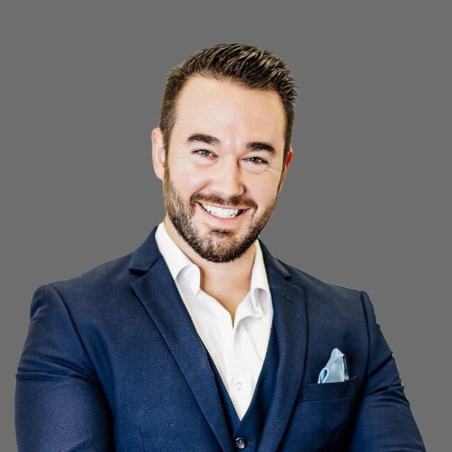 Agent Photo