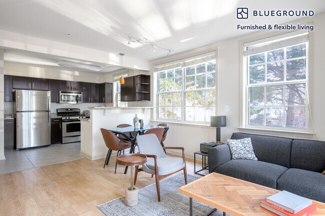 925 N Garfield St unit FL2-ID237, Arlington, VA 22201 - photo 2