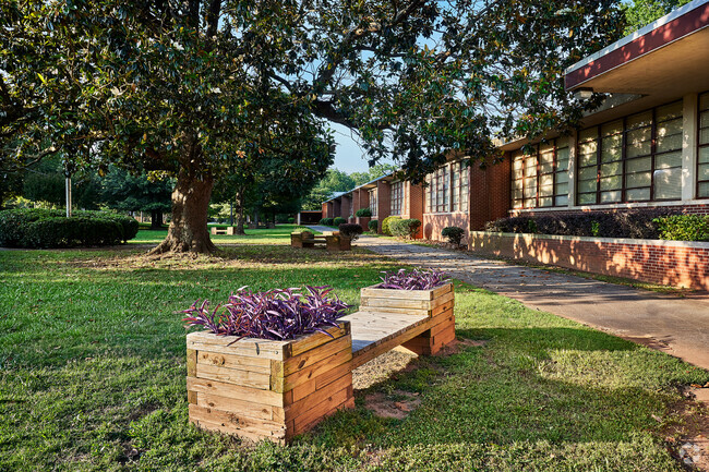 The DeKalb School of the Arts has lots of outdoor seating areas.