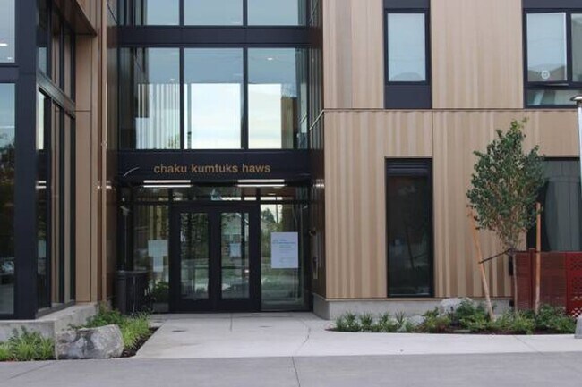 Chaku Kumtuks Haws, Portland, OR 97218 - photo 2