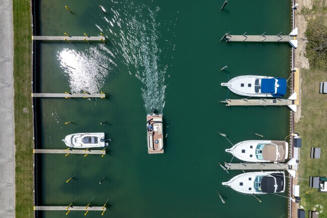 Sassy Marina in Pearl Beach is a great spot to dock your pontoon.