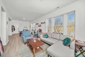 3637 W Iowa St Unit 2, Chicago, IL 60651