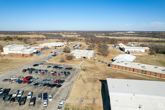 The Chandler school district schools are located around the same campus.