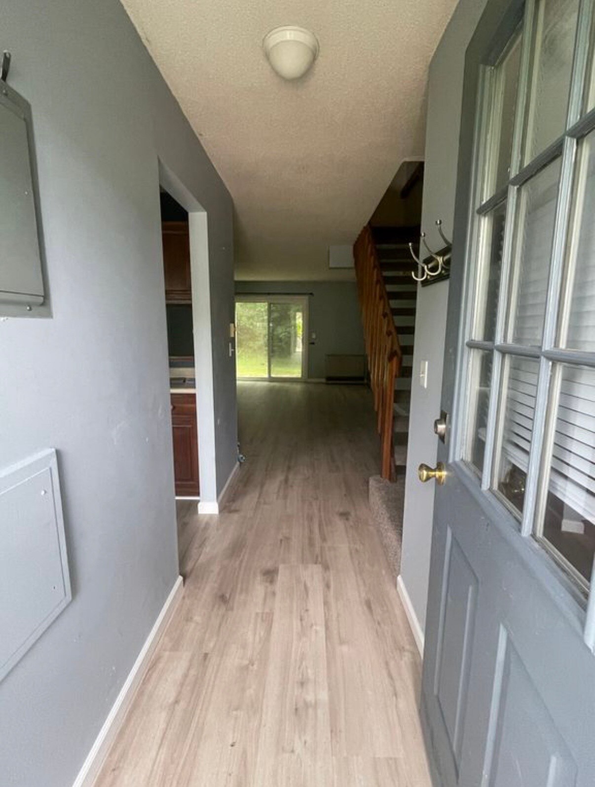 149 Ledgewood Cir, Burlington, VT 05401 - photo 1