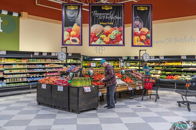 Piggly Wiggly stocks everyday essentials, bakery goods, and deli items for quick stops.