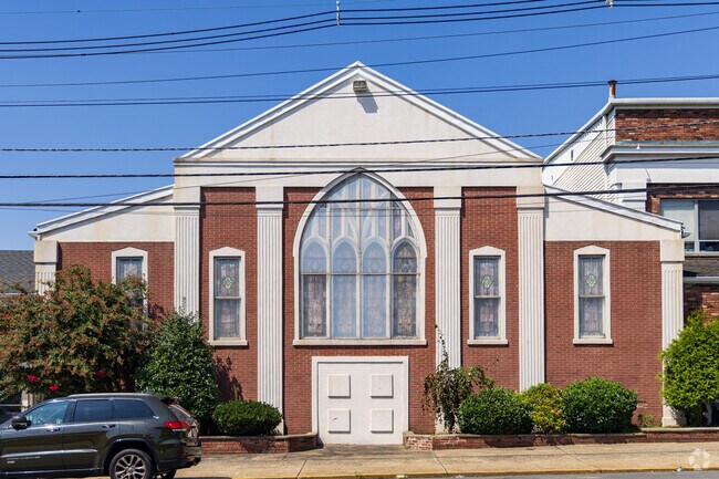Madison Ave Baptist Academy provides diverse educational activities for all students.