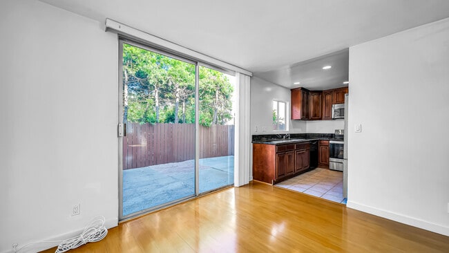 129 Marguerita Ave, Santa Monica, CA 90402 - photo 7