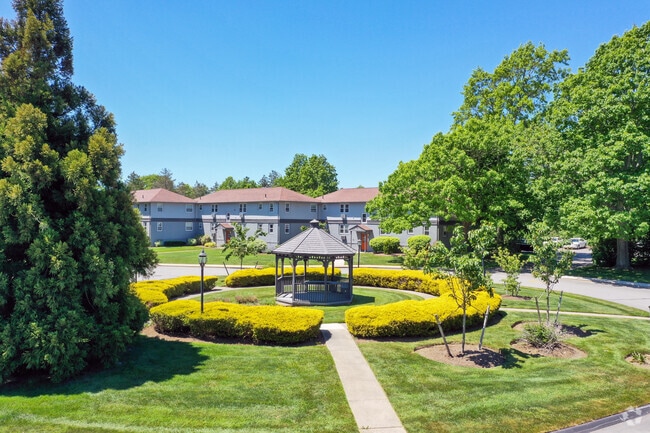 Harbor Village, Middletown, RI 02842 - photo 7