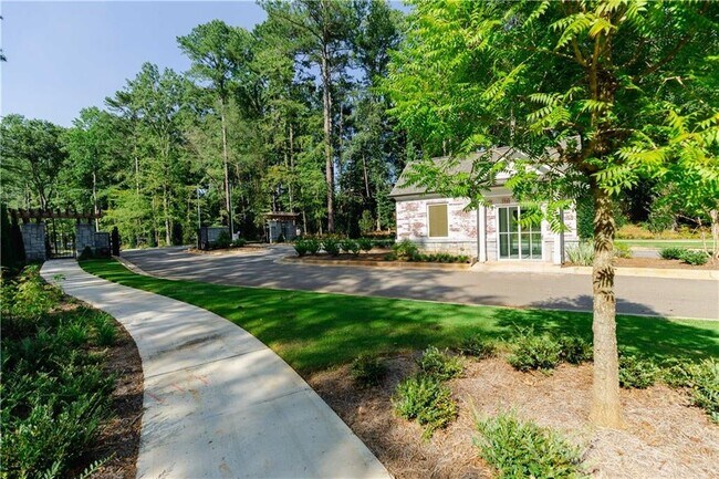 5039 Shirley Oaks Dr unit 315, Peachtree Corners, GA 30092 - photo 5