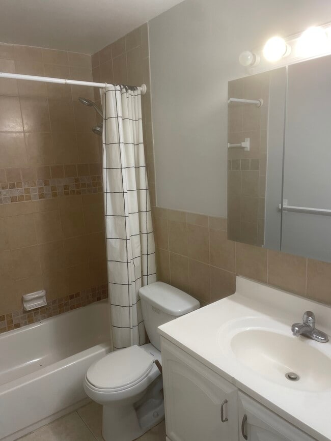 255 SW 7th St unit 40, Boca Raton, FL 33432 - photo 6