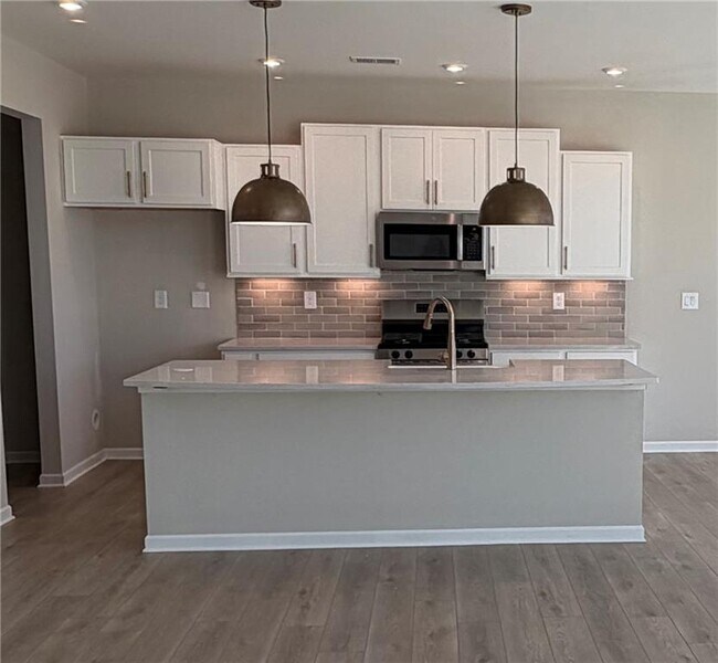 155 Pickens Bluff Ln, Hiram, GA 30141 - photo 2