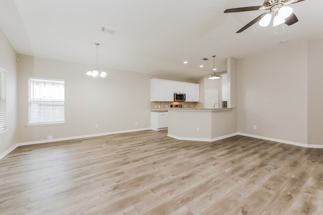 31703 Forest Oak Park Ct, Conroe, TX 77385 - photo 5