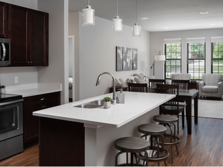 N44W6033 Hamilton Rd, Cedarburg, WI 53012