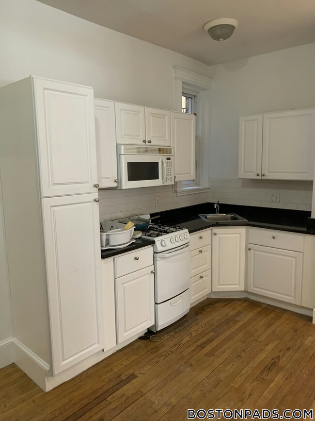 26 Hemenway St Unit 2, Boston, MA 02115