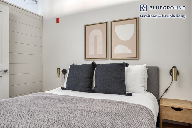 65 Brainerd Rd unit FL4-ID790, Allston, MA 02134 - photo 7