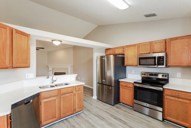 2081 Frogmore Dr, Middleburg, FL 32068 - photo 5