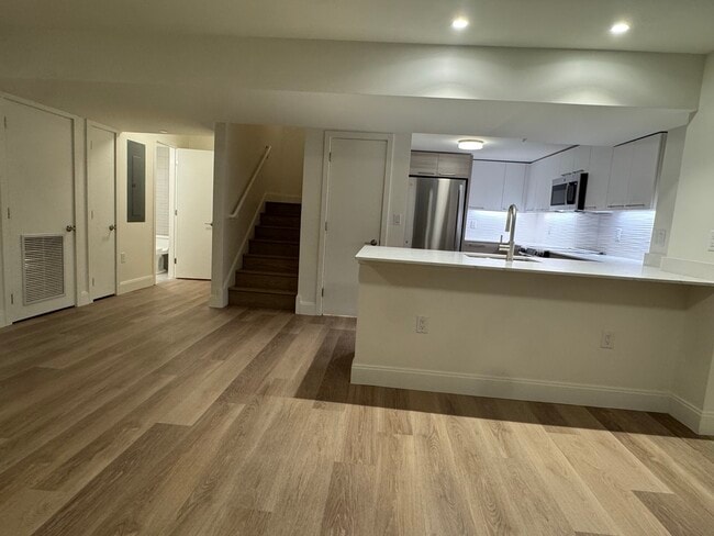 1065 Commonwealth Ave unit 4-47, Boston, MA 02215 - photo 2