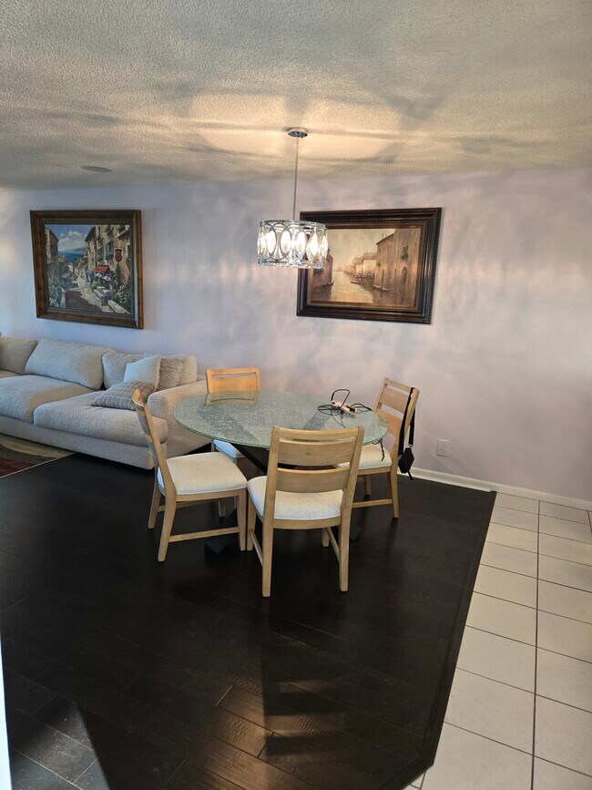 160 Palm Dr unit 4, Naples, FL 34112 - photo 6