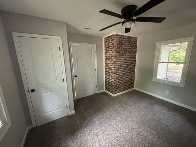 109 E Rogers St, Clinton, MO 64735 - photo 6