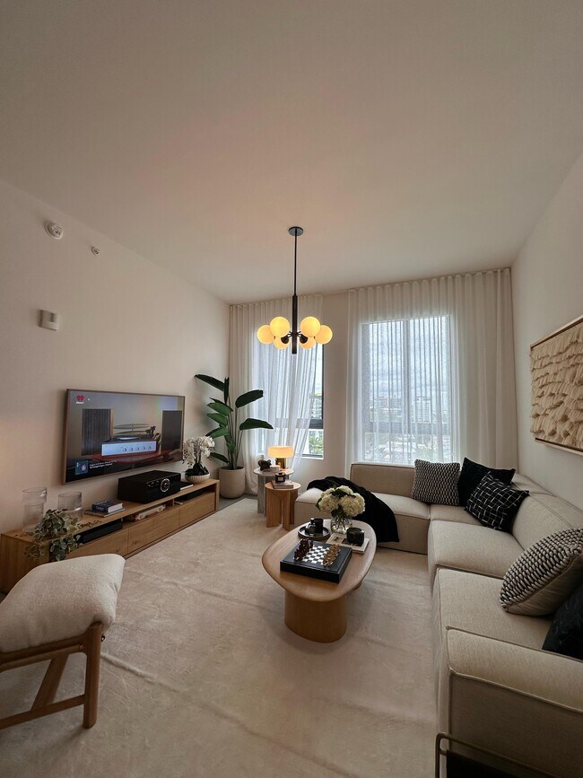 450 NW 20th St Unit S6, Miami, FL 33127