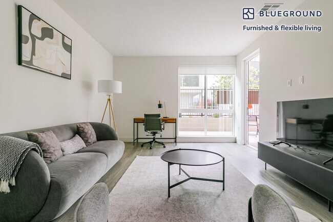 2280 W El Camino Real unit FL3-ID1961, Mountain View, CA 94040 - photo 5