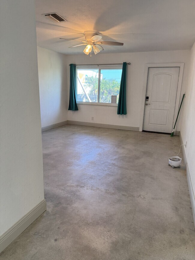 11297 Summerwinds Ct, Fort Myers, FL 33908 - photo 5