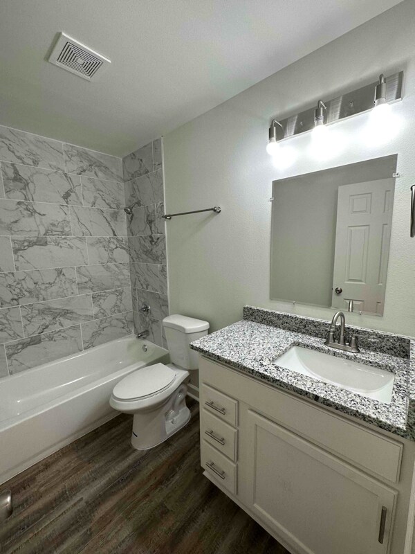 802 N Chester St unit B, Monticello, AR 71655 - photo 2