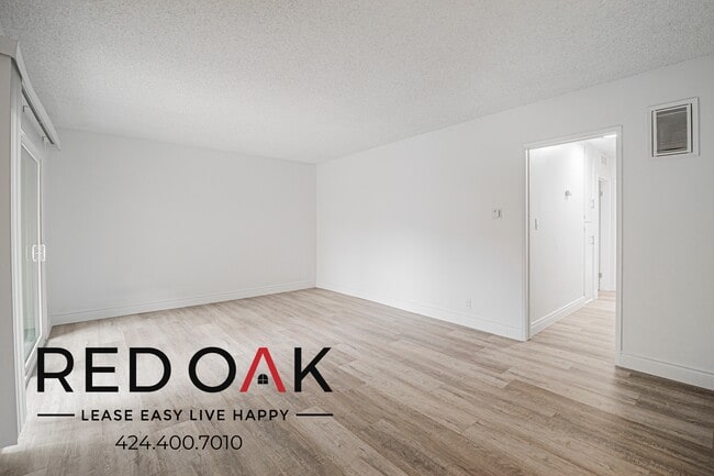2050 Rodney Dr unit 7, Los Angeles, CA 90027 - photo 4