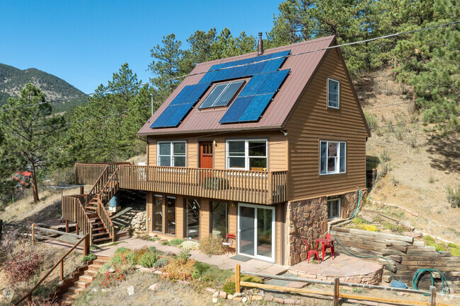 One of Glendale’s biggest draws is its affordability compared to Denver’s more upscale areas.