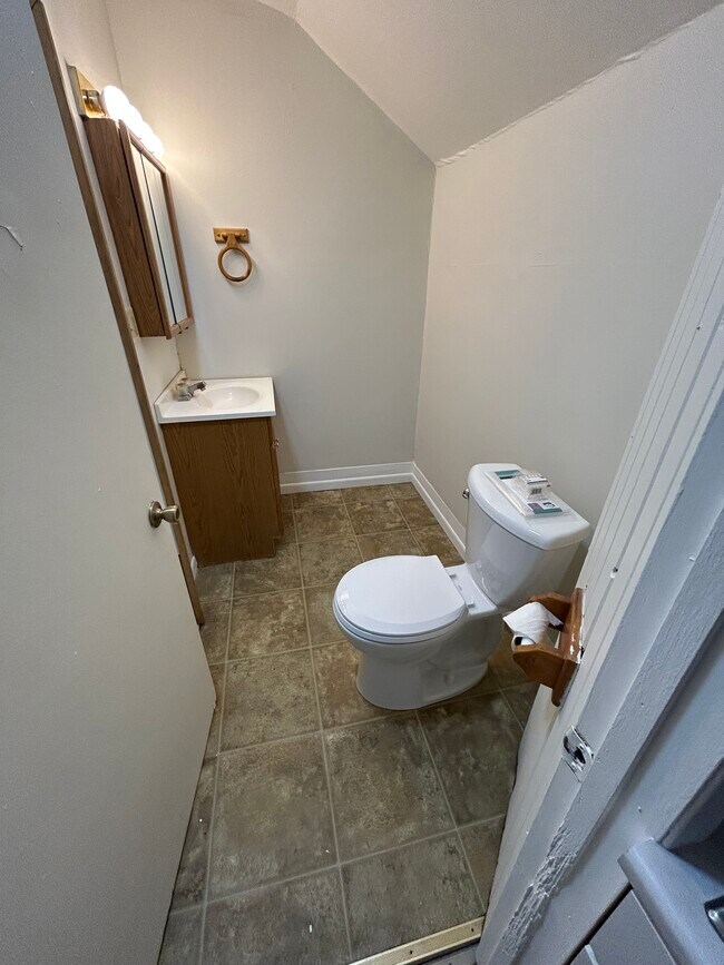 1222 Oxford Ave unit 2, Eau Claire, WI 54703 - photo 6