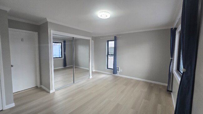 140 Montecito Ave unit 206, Oakland, CA 94610 - photo 2