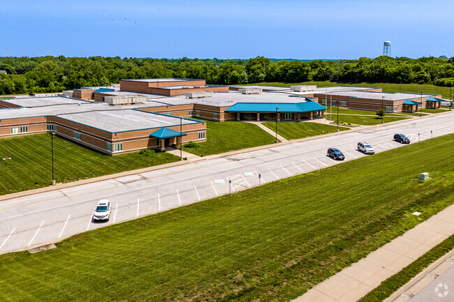 Lansing Elementary School serves over 700 students in Leavenworth County.