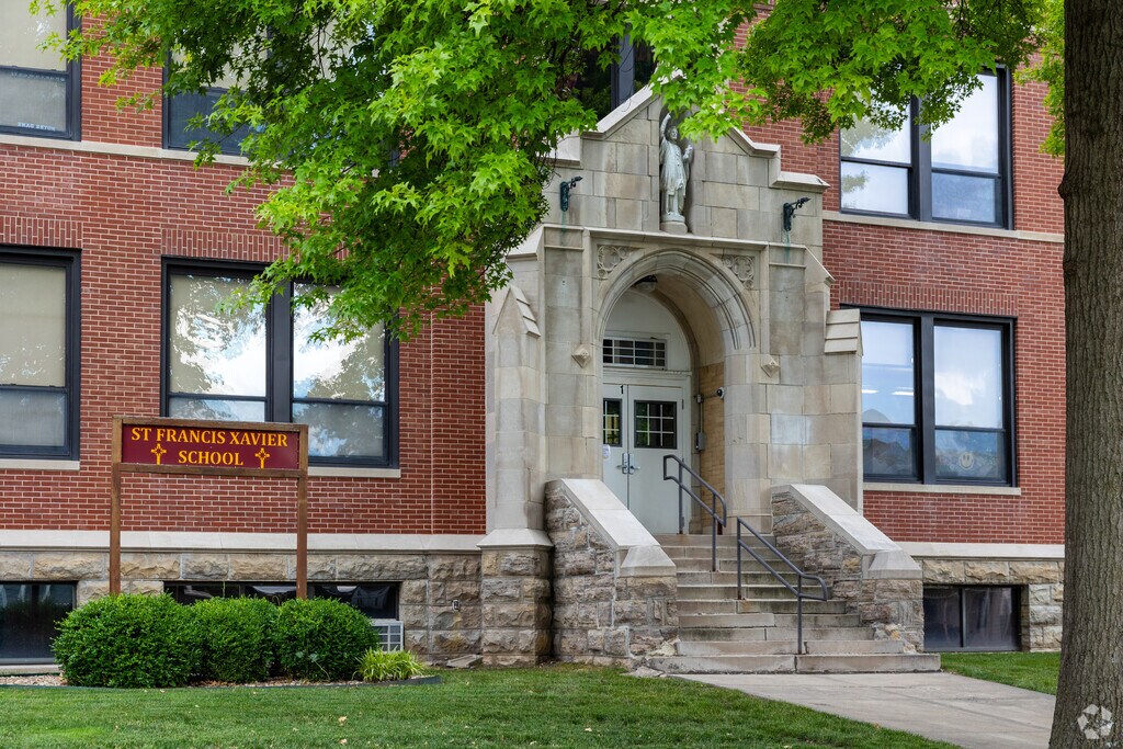 St Francis Xavier School is a private school located in Saint Joseph, MO with a student population of 210.