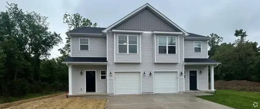 504 Lowden unit 38114355, Edwardsville, IL 62025 - photo 1