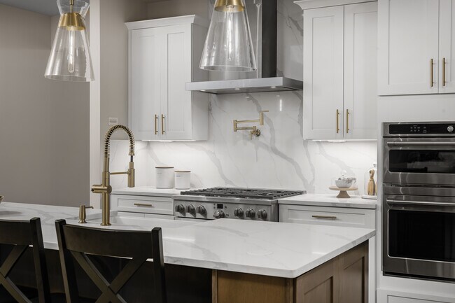 8508 Lallybroch Ln unit 36143894, Fulton, MD 20759 - photo 2