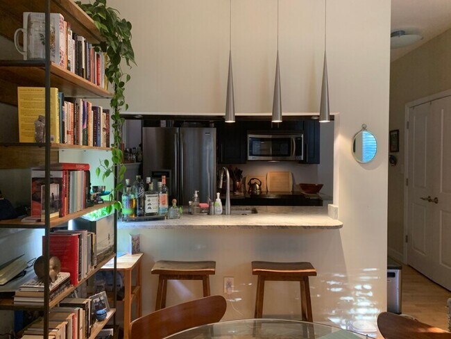 1901 16th St NW unit 104, Washington, DC 20009 - photo 2