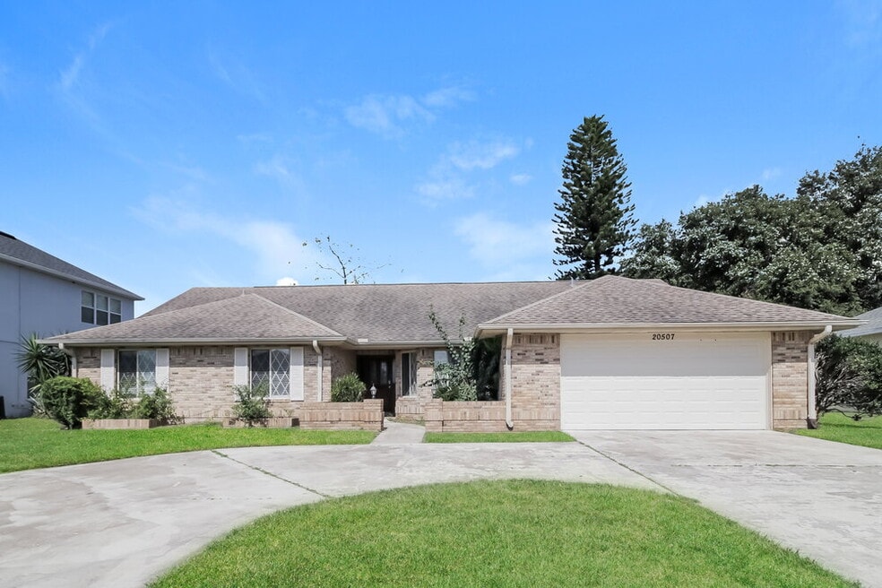 20507 Maxim Pkwy, Orlando, FL 32833 - photo 1