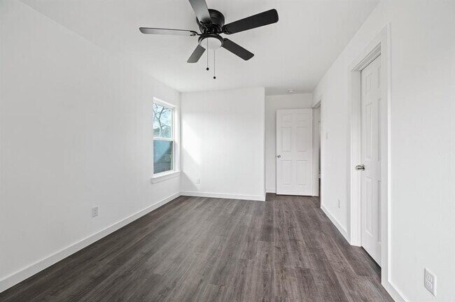 4326 Plaag St, Houston, TX 77016 - photo 7