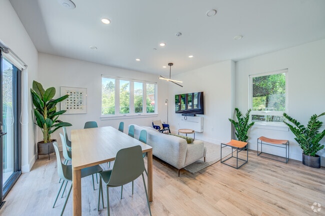 Common Area Lounge 2nd Floor