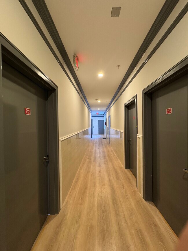 905 Arch St unit 302, Philadelphia, PA 19107 - photo 3