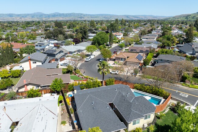 Hidden Glen South homes cluster near quiet cul-de-sacs and tree-lined curves with mountain views.