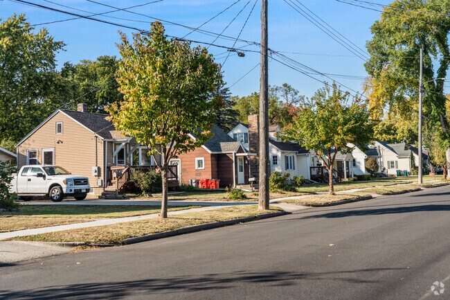 Slatterly Park offers quiet, residential streets just minutes from downtown Rochester.