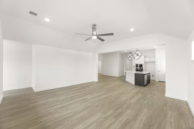 14498 Herschel St, Pilot Point, TX 76258 - photo 7