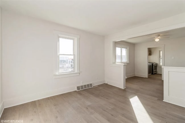 1921 Logan Ave, Des Moines, IA 50316 - photo 4