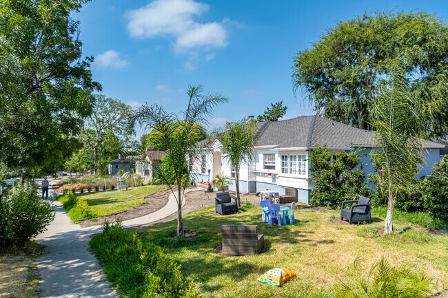Homes in Montecito Park
have ridgeline views and hillside streets.