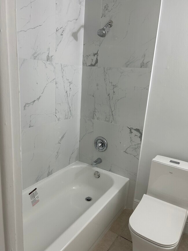 5725 NW 27th Ct unit 5725 NW 27 Ct, Lauderhill, FL 33313 - photo 3